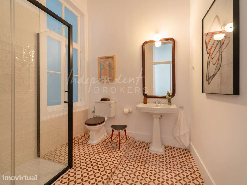 APARTAMENTO T2 COM MUITO CHARME-15