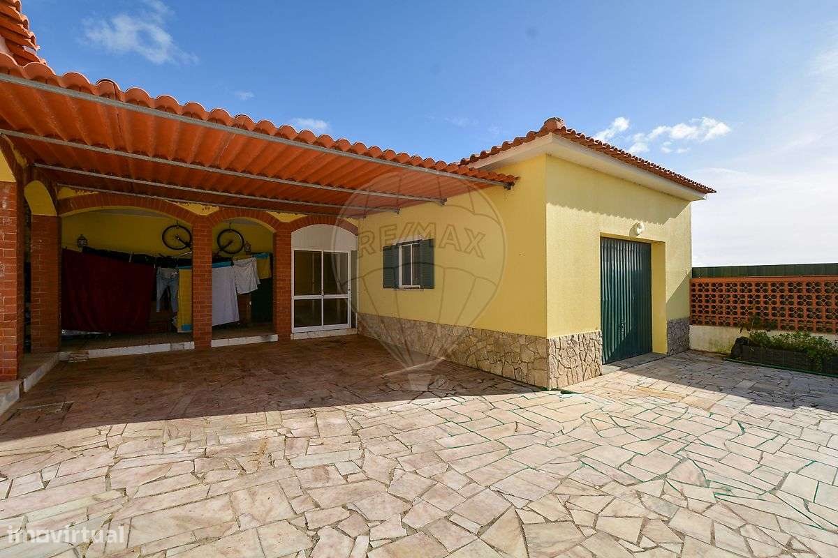 Moradia T4 para venda-5