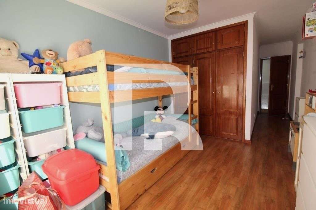 Apartamento T3 c/ Box em Mem Martins-10