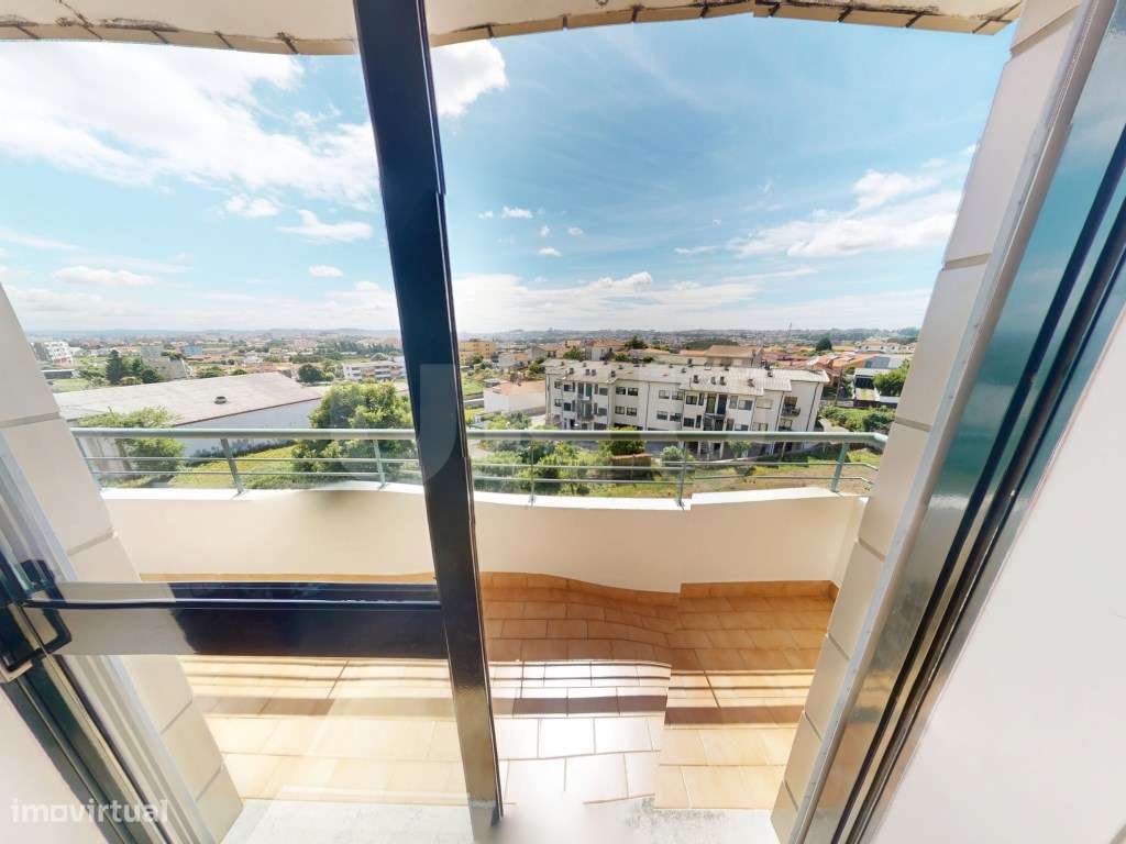 Apartamento T2 Renovado em Baguim do Monte-6