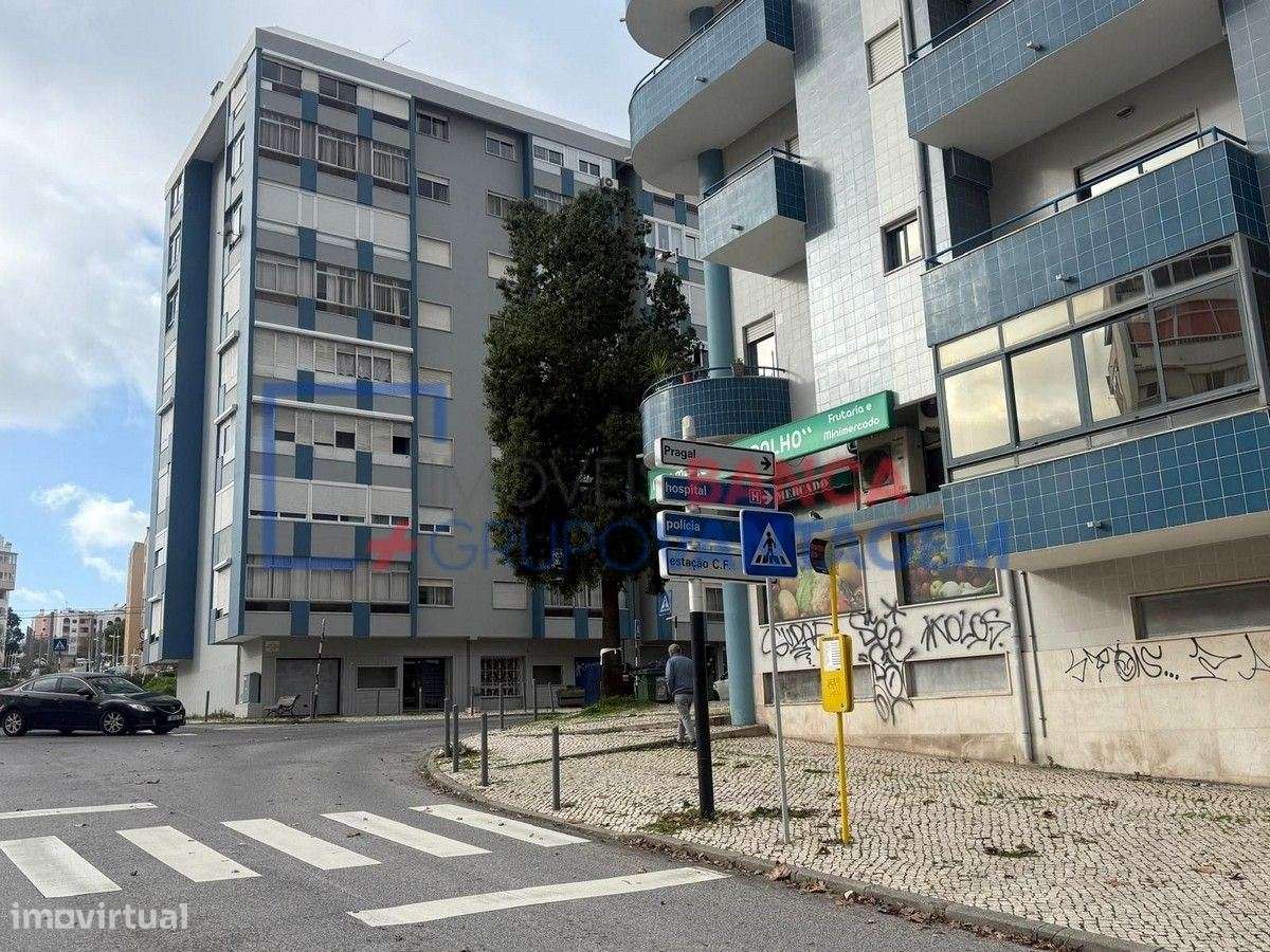 Apartamento T3 Almada - Grande imagem: 2/29