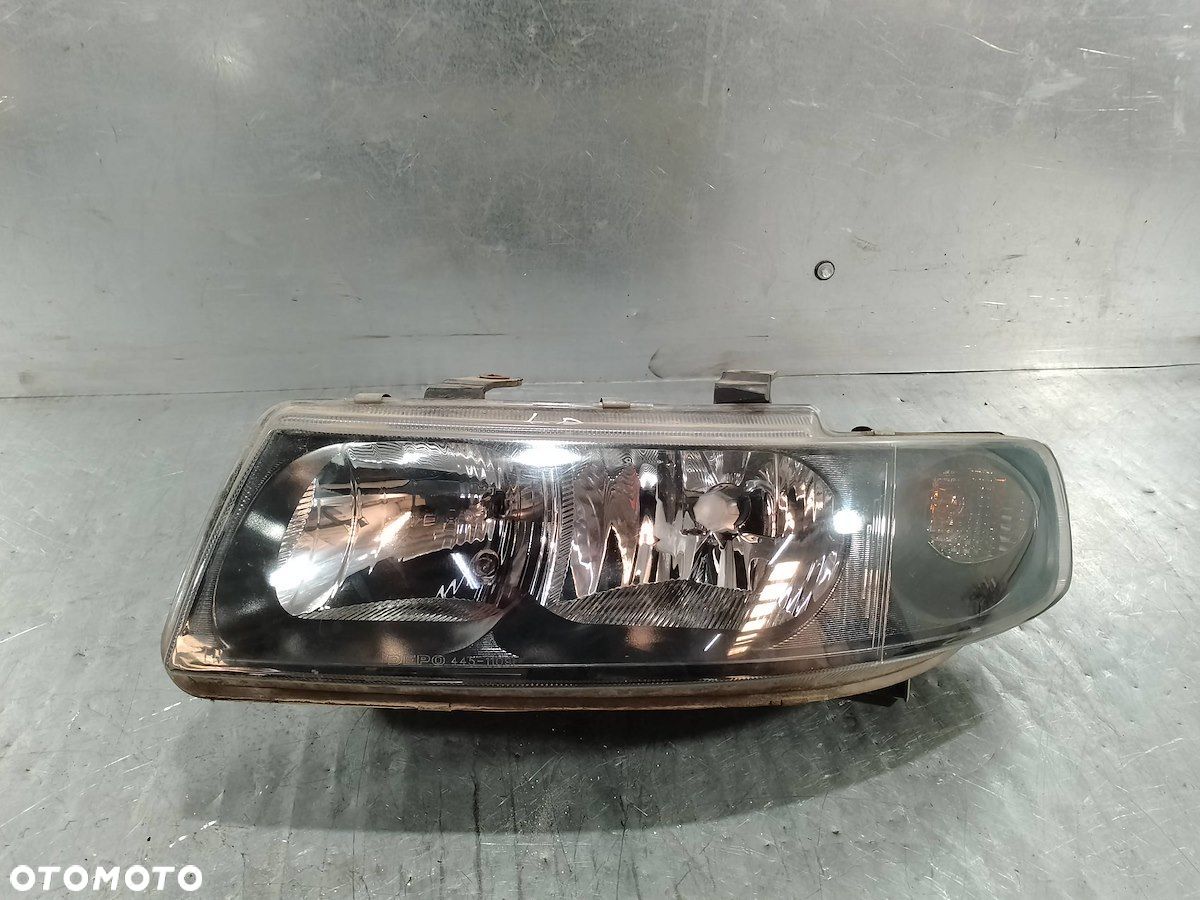 LAMPA LEWA PRZÓD SEAT TOLEDO II  445-1109L 1.6 16V - 1