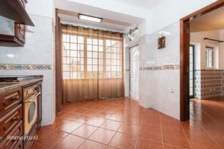 •	Moradia T2 na Venda do Pinheiro | A 20 min da Praia e 30 min de Lisb - Grande imagem: 5/27