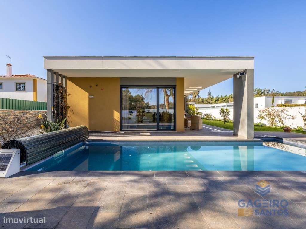Moradia Térrea T3 Contemporânea com Piscina-57