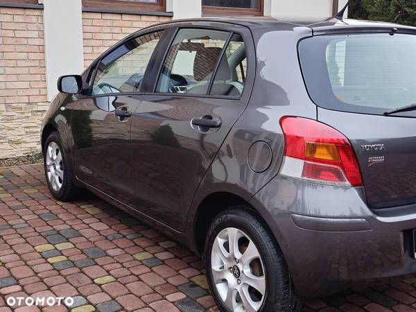 Toyota Yaris 1.33 Prestige - 18