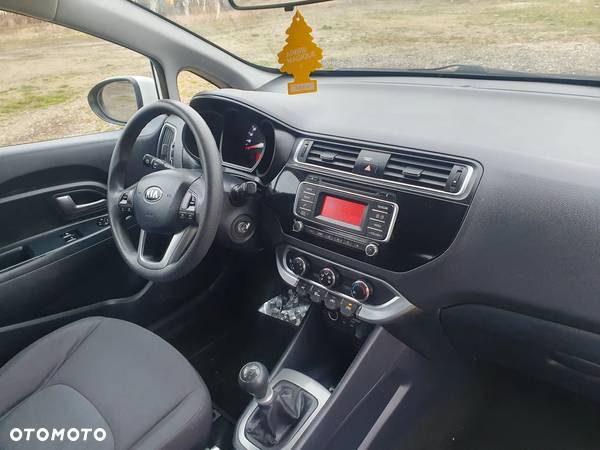 Kia Rio 1.2 Business Line - 12