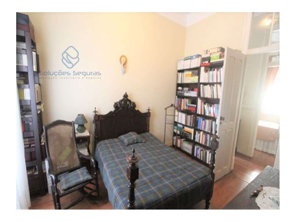 Prédio, com 2 andares com utilizações independente - Centro Moita-12