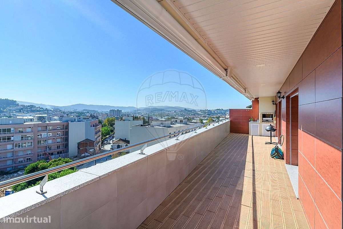 Apartamento T5 de Luxo Penthouse com terraço-25