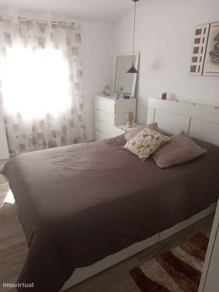 Moradia T2 independente completamente renovada, mobilada e equipada - Grande imagem: 5/42