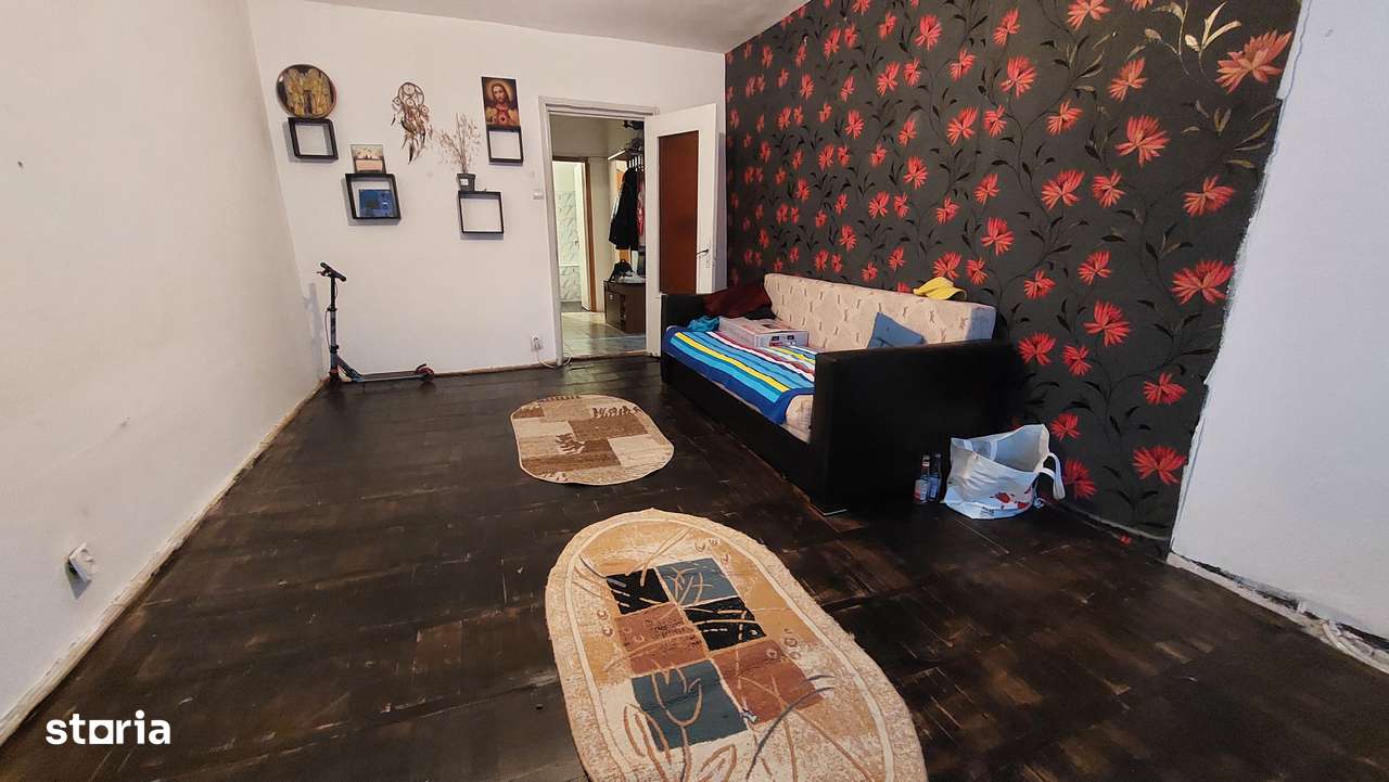 Oferta Apartament 3 camere ETAJ 3 la pret de 2 cam ,62000euro - Imagine principală: 4/12