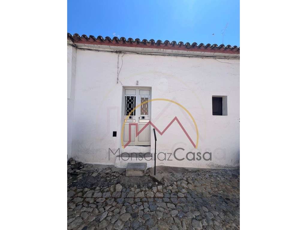 Moradia T2 em Reguengos de Monsaraz-12