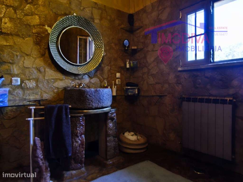 Propriedade com moradia, anexo, piscina e terreno com mais 2 ha-54