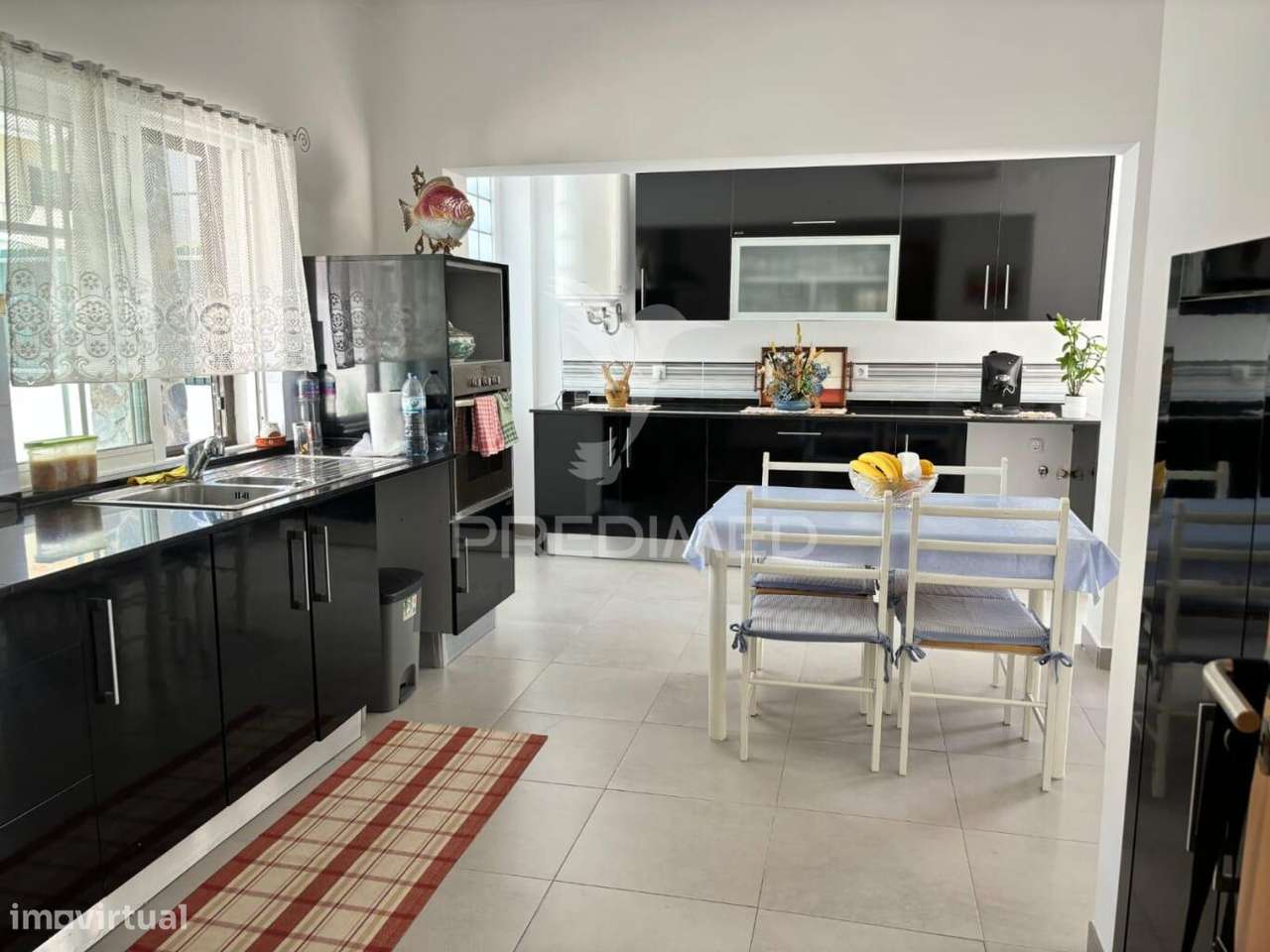 Moradia - Grande imagem: 3/22