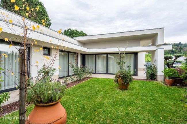 Fantástica Moradia T3 Térrea de Luxo em Braga-50