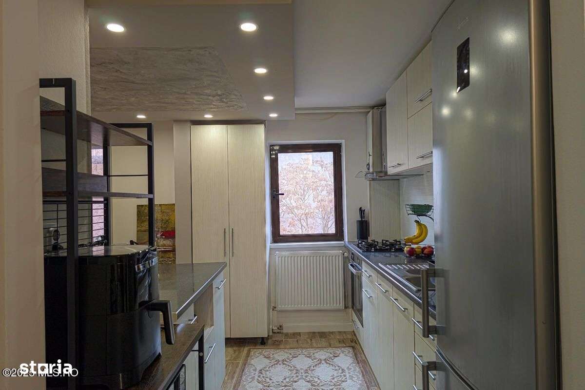 Simion Barnutiu - 3 Camere, 2 Bai, Etaj 3, Centrala Proprie, La Cheie-8