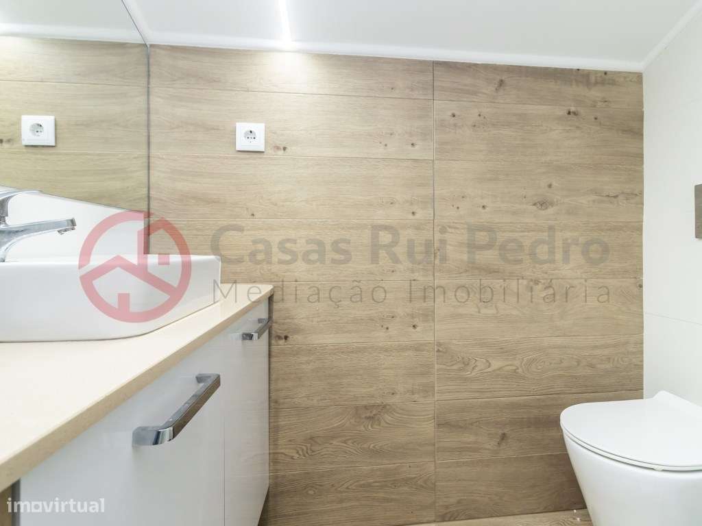 Moradia T3+2 Remodelada com garagem 740 m² de Terreno em St Antonio...-42