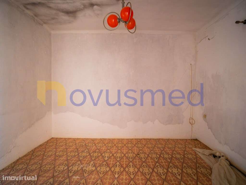 Casa com Projeto Aprovado para Moradia T3 com Piscina | Poço Barret...-16