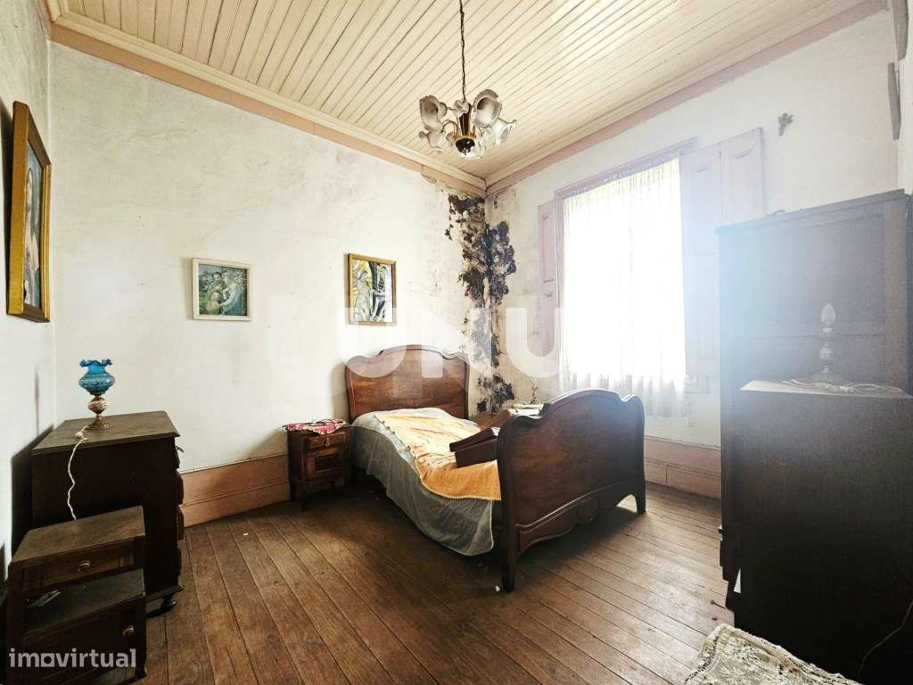 Moradia T5 - Pleno Centro Histórico de Viseu-9