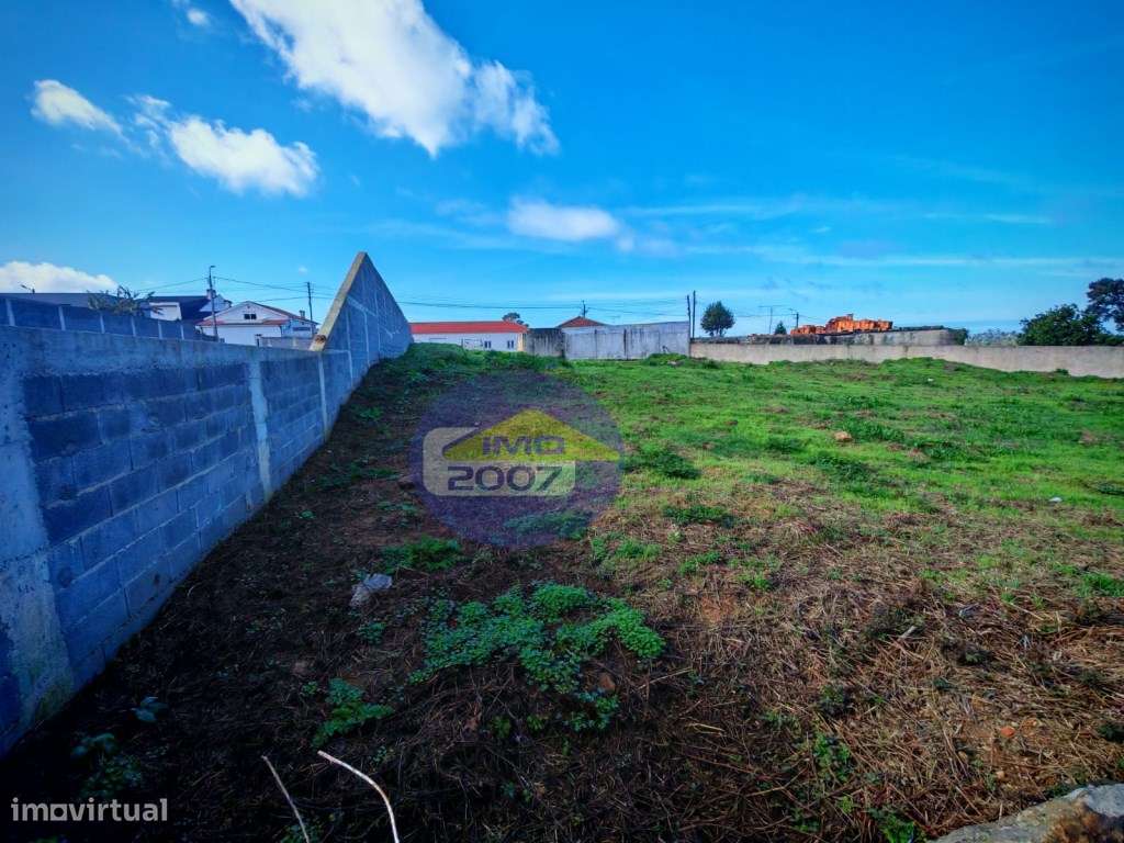 Terreno com projeto para 2 moradias - Grande imagem: 4/10