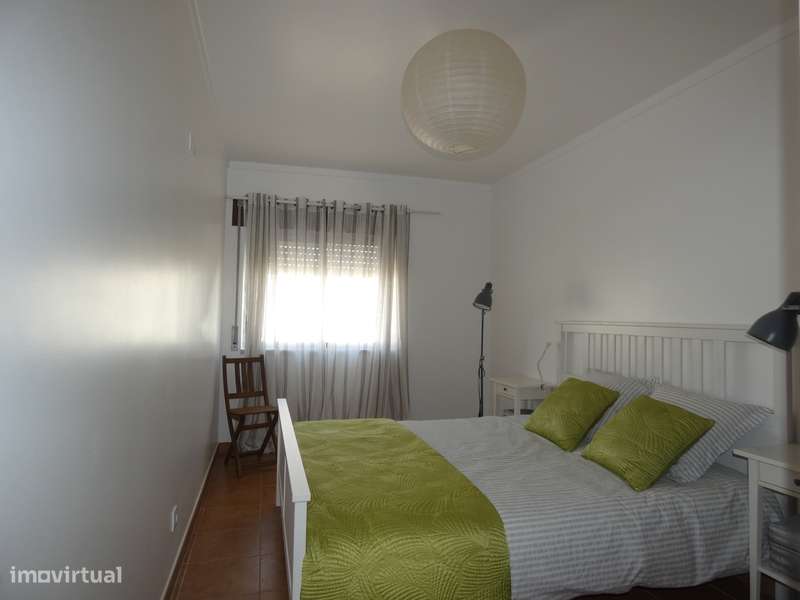 Apartamento T2 + 1 com sótão, vista mar - SANTA CRUZ - Grande imagem: 4/27