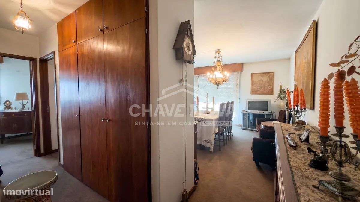 Apartamento t2 à venda na Rua Santa Luzia-19