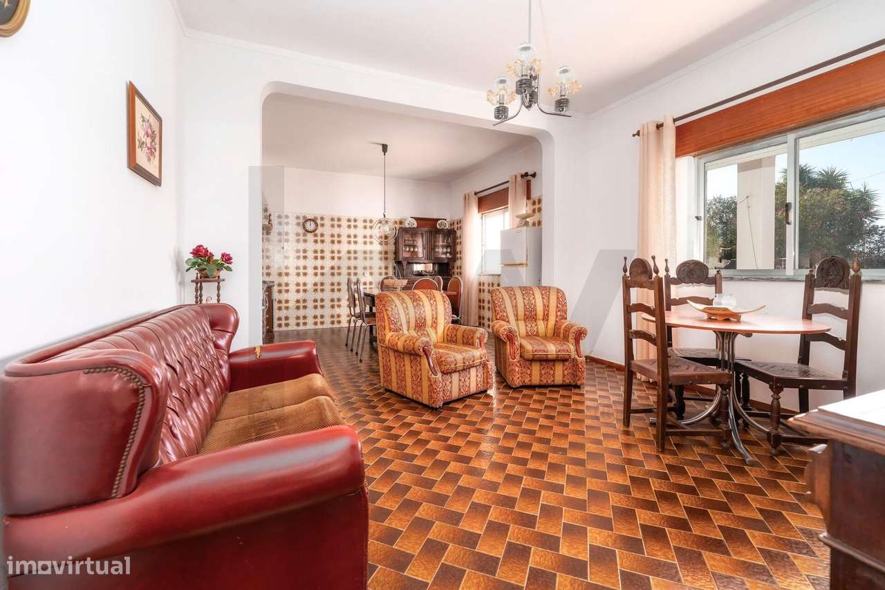 Moradia T4 com Terreno de 8480m2 em Bela Salema-17