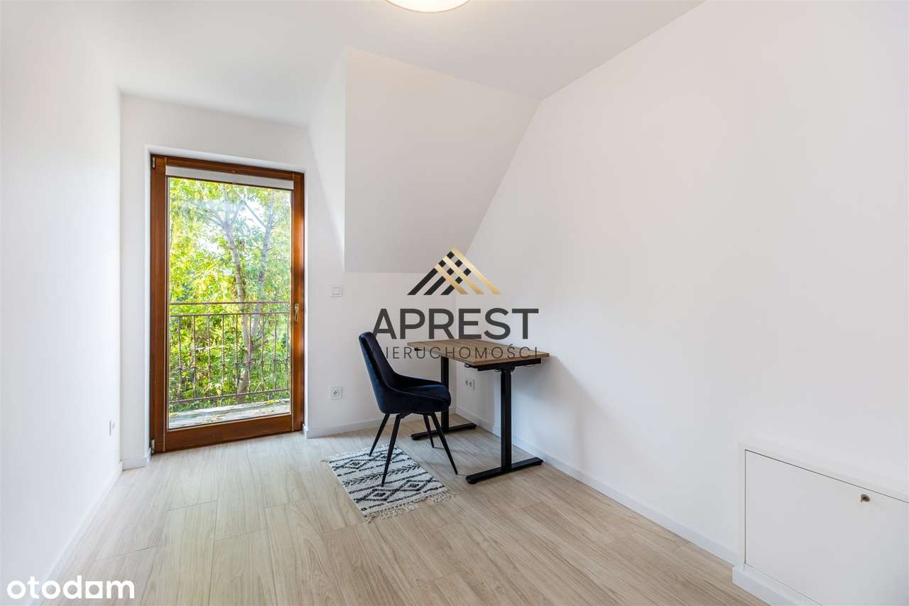 Wyjątkowy dom w Borku Fałęckim z ogrodem-9