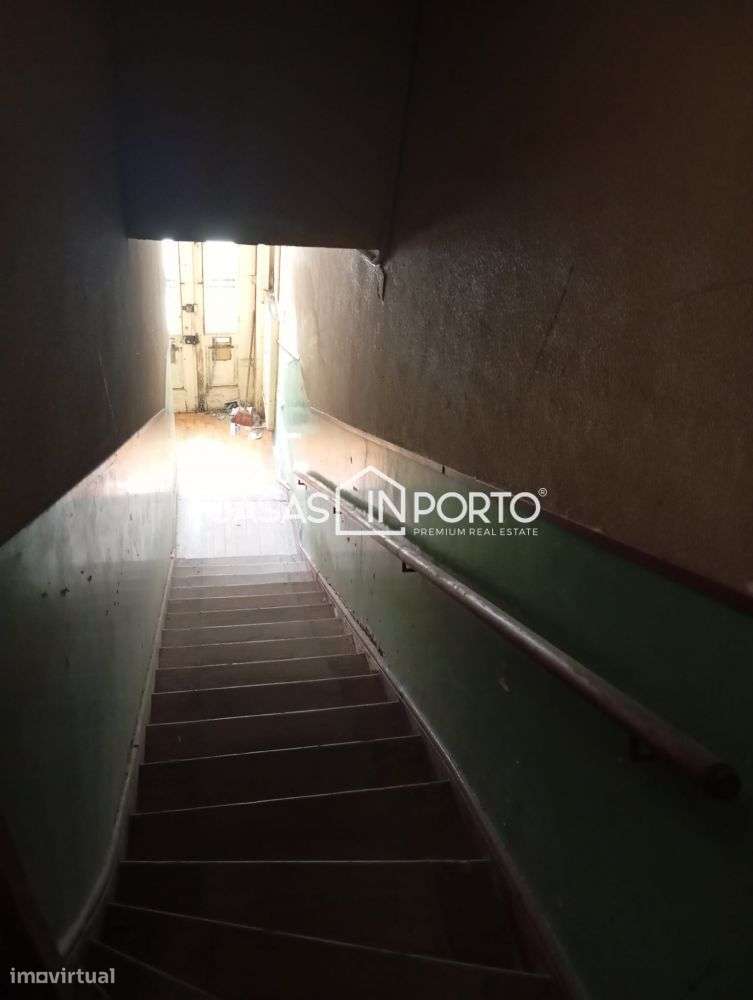 Prédio com Projecto Aprovado no Coração do Porto - Grande imagem: 3/36