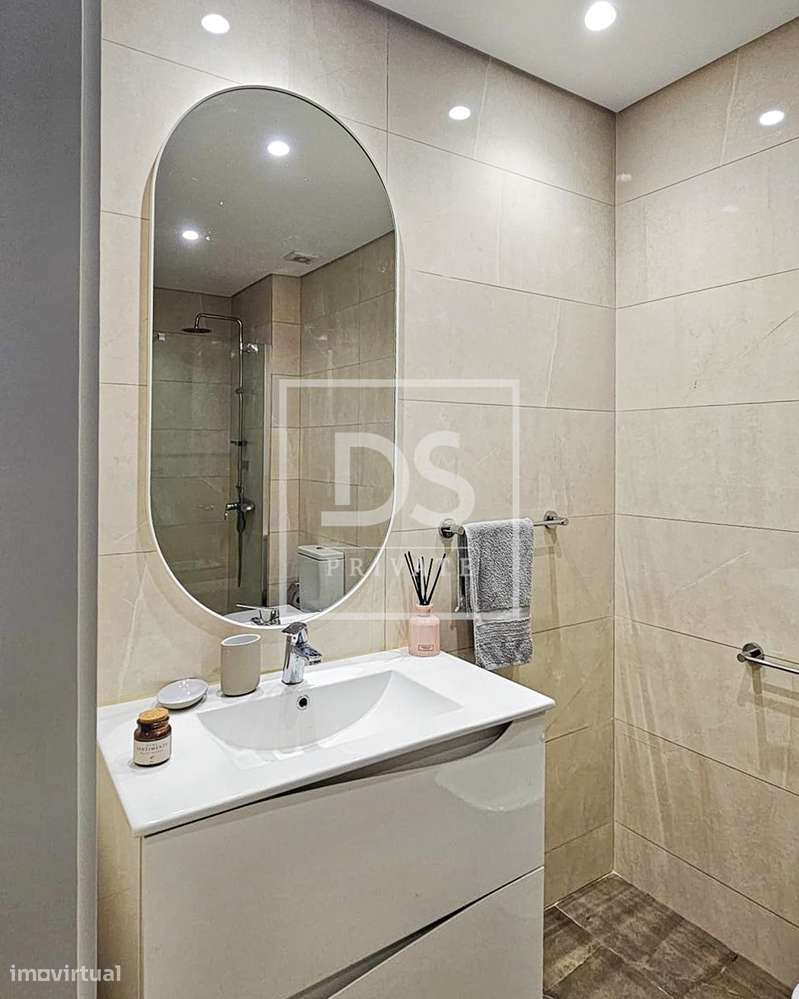 Apartamento T2 em Vilar de Pinheiro com Garagem e Carregador Elétrico-20