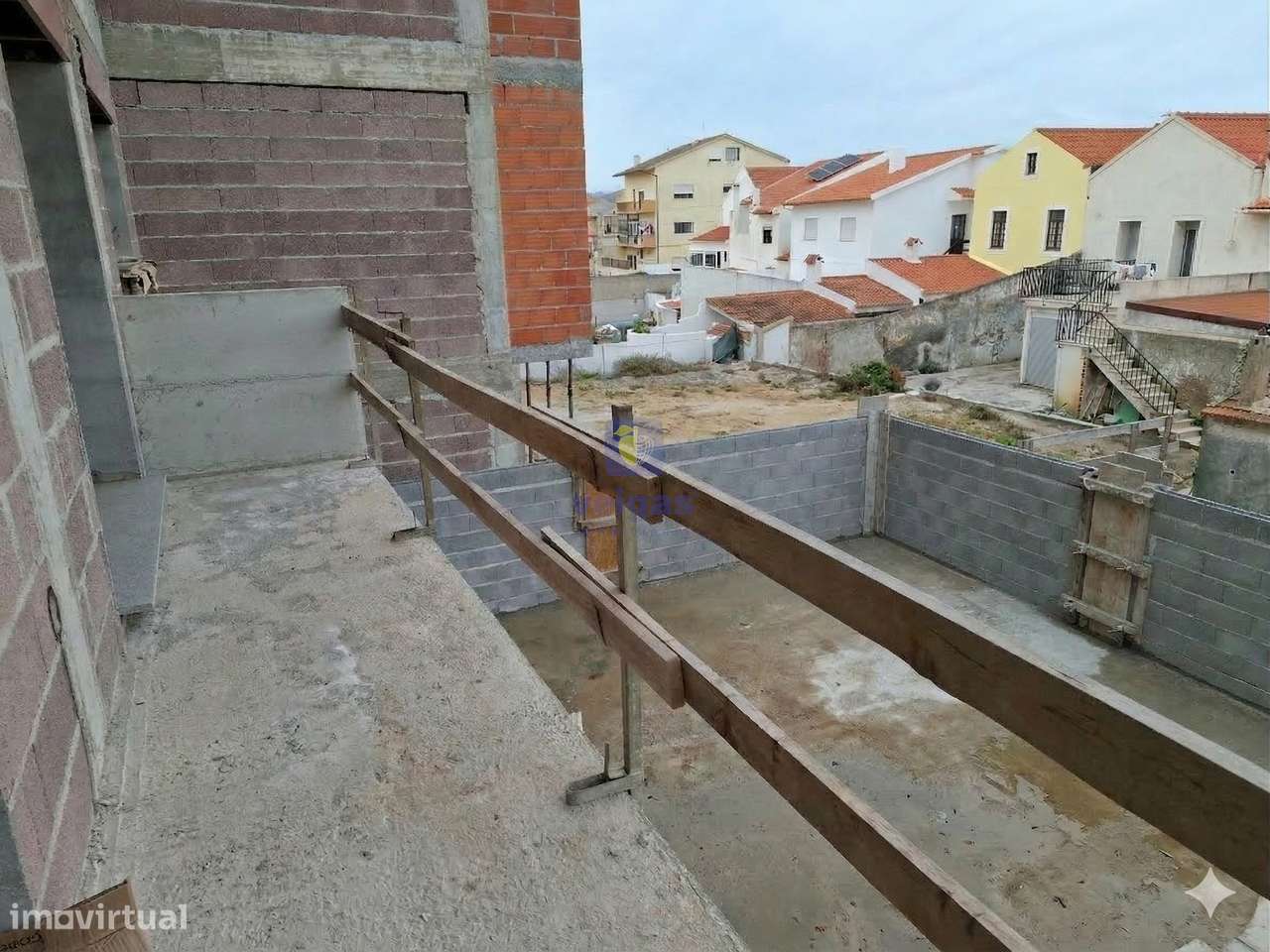 Apartamento T3 em construção, com garagem para 2 carros e elevador, si-1