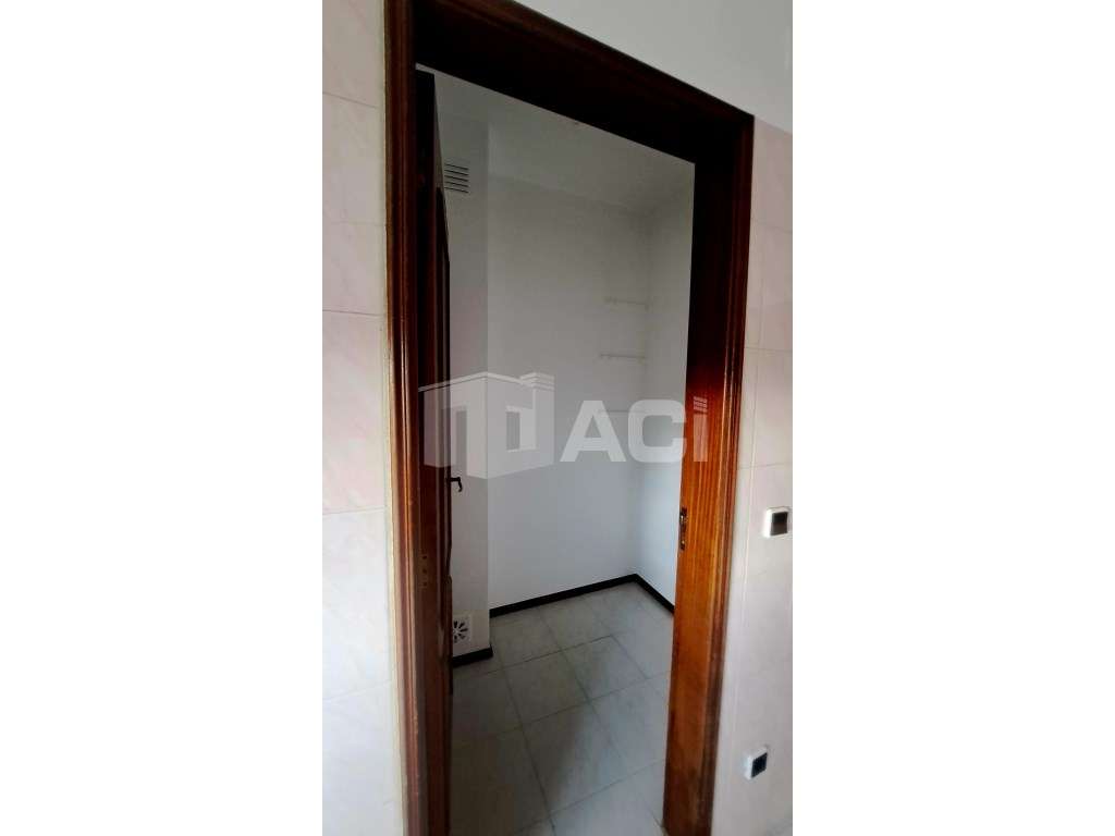 Apartamento T2- GUIA - Grande imagem: 5/17