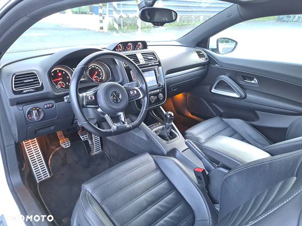 Volkswagen Scirocco 2.0 TDI BMT - 17