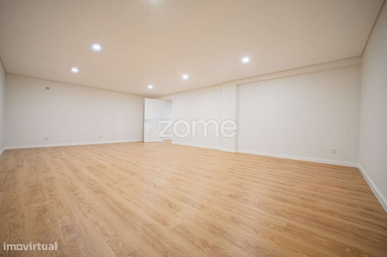 Moradia T3 com 6 assoalhadas, nova, no Alto dos Gaios - Estoril-29