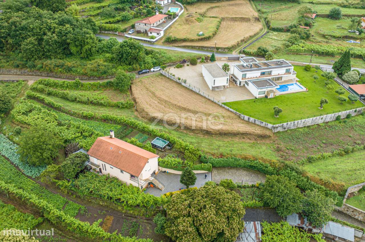 Terreno com projeto aprovado, Covas, Vila Nova de Cerveira - Grande imagem: 1/33