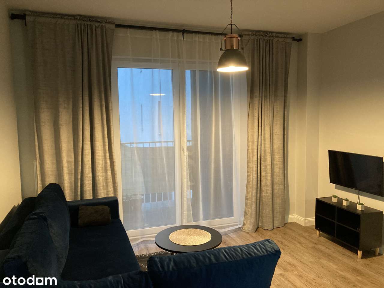 Nowoczesny apartament w centrum / Modern apartment