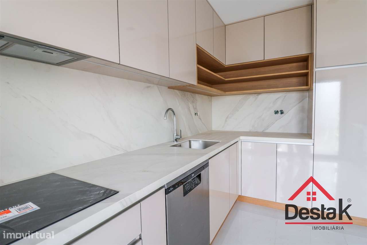 Moradia em Banda V3+1 situada no Campo, Viseu - Grande imagem: 4/30