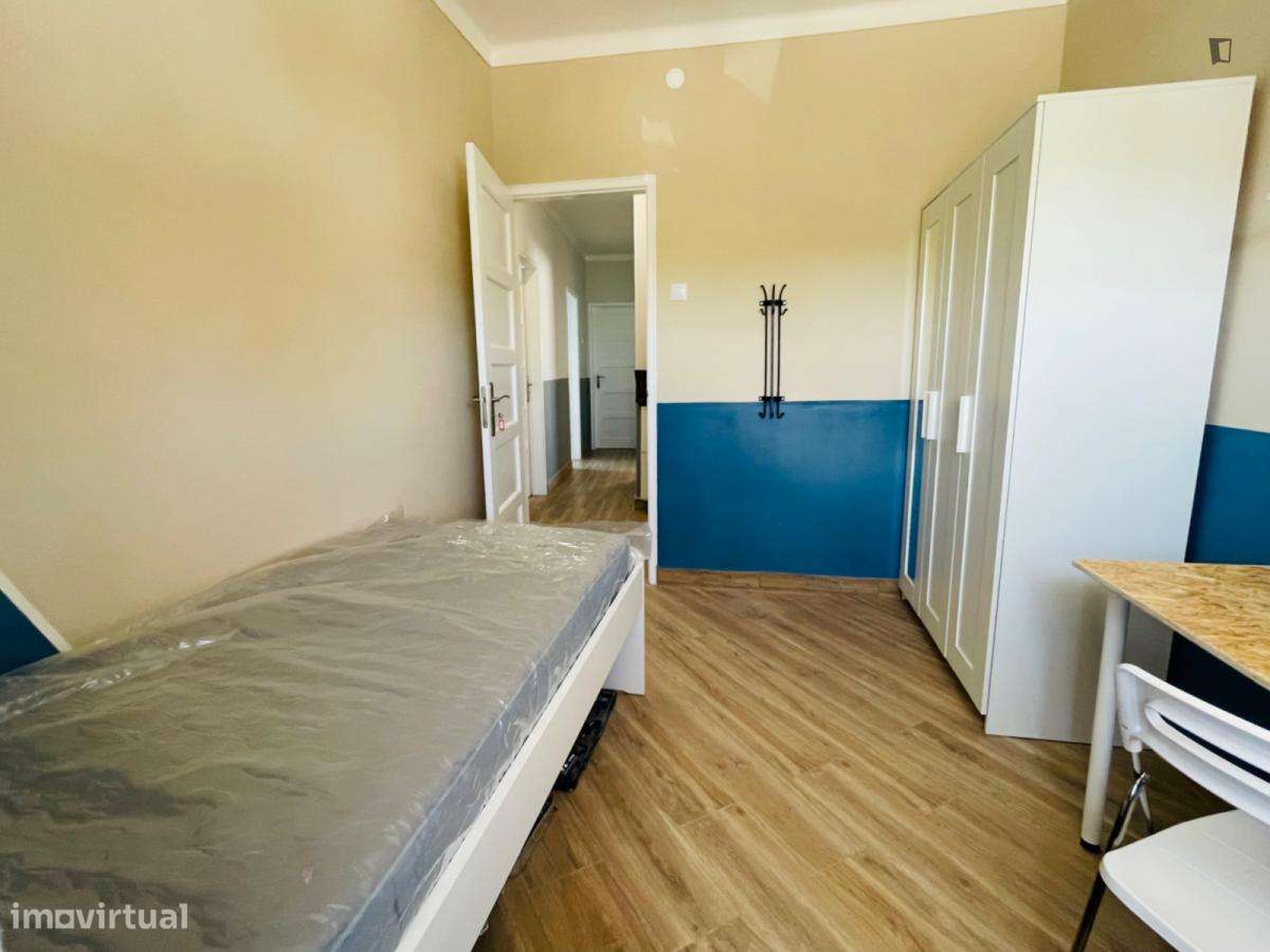 Quarto - localizado em Santarem - Grande imagem: 5/10
