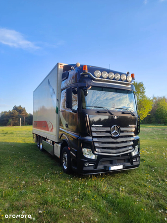 Mercedes-Benz Actros - 2