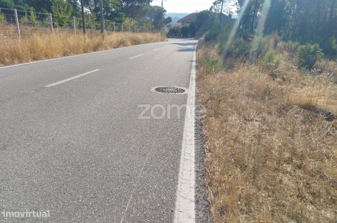 Terreno, 4 699 m², Santiago de Cassurrães e Póvoa de Cervães - Grande imagem: 1/19
