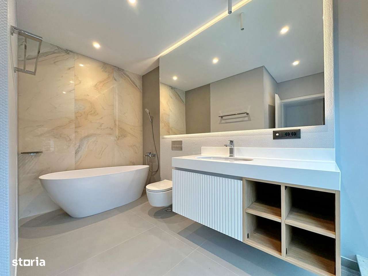 Apartament 3 camere inchiriere in Centru, Finisaje High End - Imagine principală: 4/12