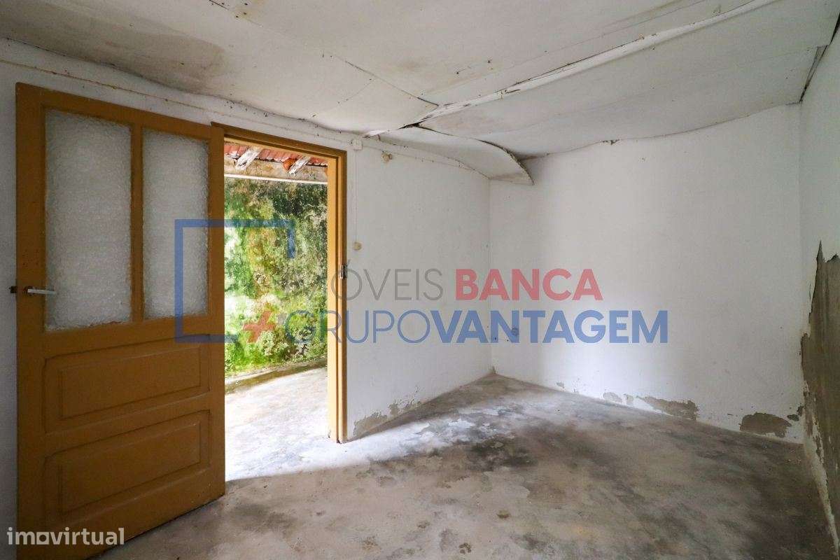 Moradia T2 para recuperar no Cercal - Cadaval - Grande imagem: 4/29