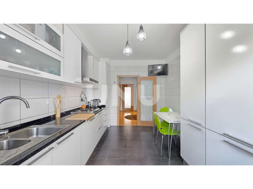 Apartamento T3 no Condomínio Quinta da Cascata, em Vila Franca de X... - Grande imagem: 4/21