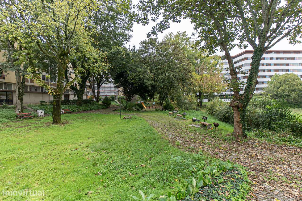 Apartamento T2 em Ramalde-18