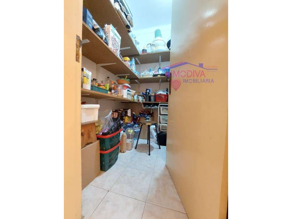 Moradia T4 com aquecimento e garagem em Figueiró dos Vinhos-10