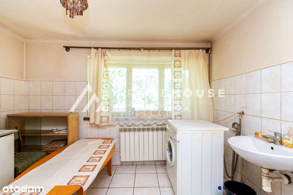 Dom jednorodzinny w spokojnej okolicy.-16