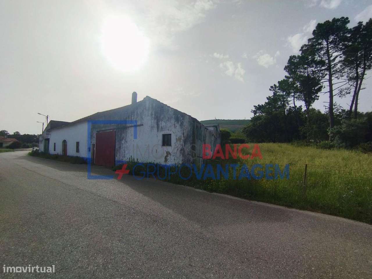 Moradia com armazém e Terreno - Grande imagem: 4/5