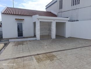 Moradia T2 para venda - Grande imagem: 2/18
