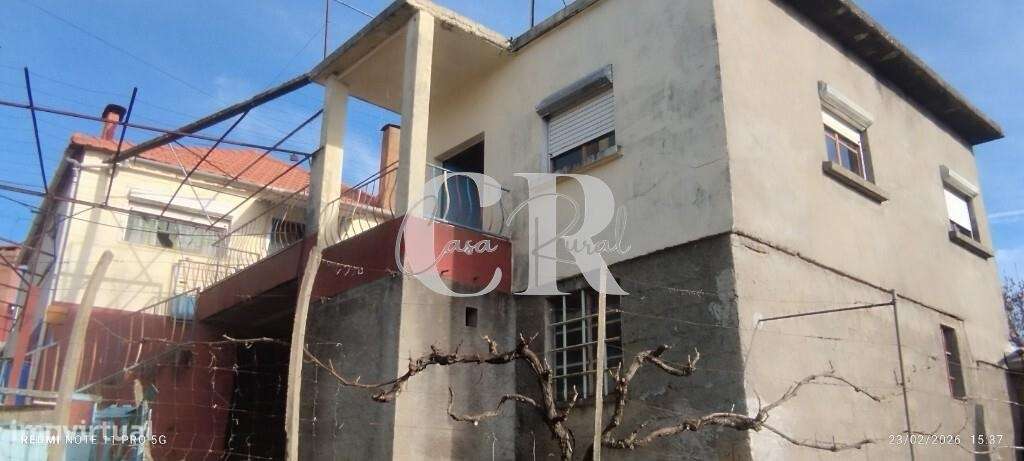 Moradia T3 com vários anexos, terreno e poço - Grande imagem: 5/58