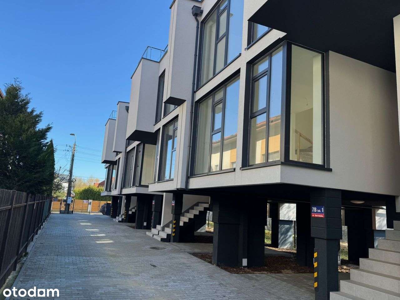 Idealny dla rodziny! 6-pokojowy segment z ogródkie-11