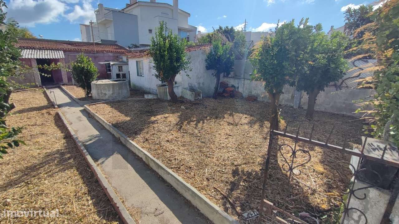 Terreno Urbano 264 m2 — Ideal para Construção de Moradia Geminada com - Grande imagem: 4/11